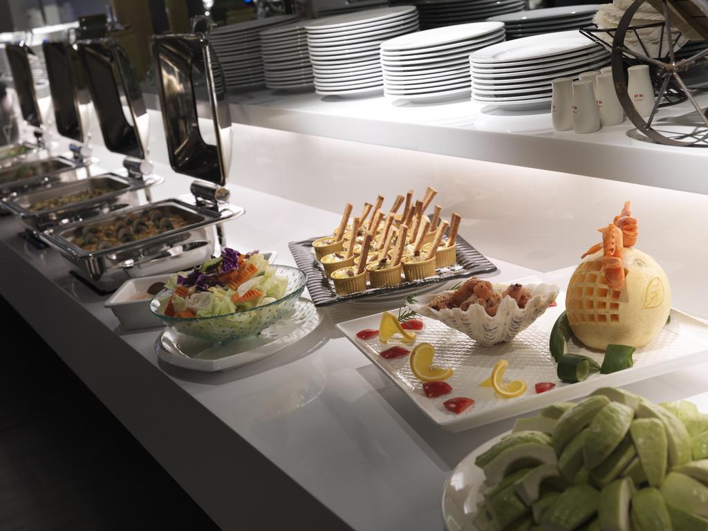 Cityinn Hotel Plus - Taichung Station Branch Dış mekan fotoğraf